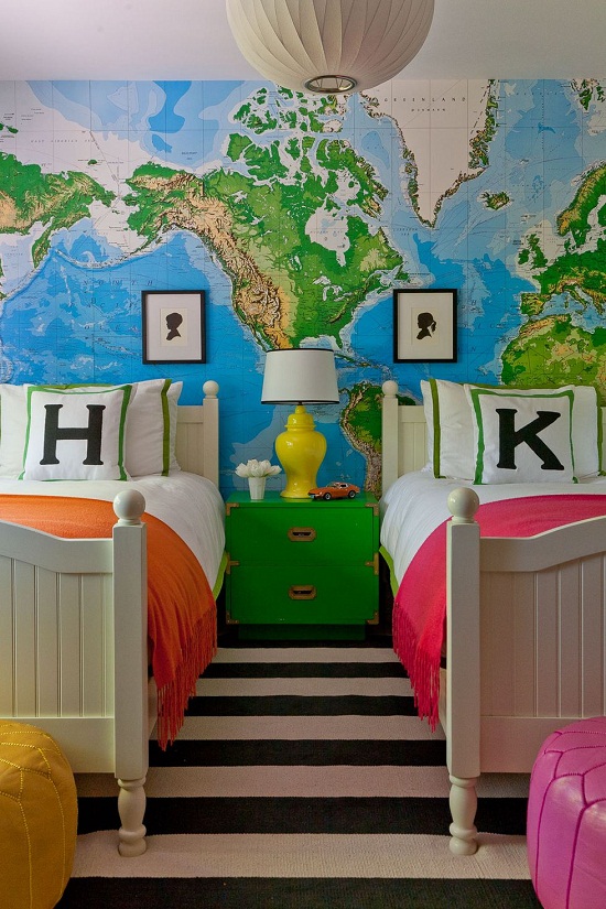 ديكور غرفة الأطفال..لوحة بخريطة العالم