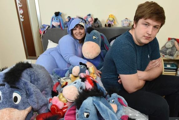 50483 %D8%A7%D9%84%D9%81%D8%AA%D8%A7%D8%A9 %D8%B2%D9%88%D8%AC%D9%87%D8%A7 %D9%88%D8%B3%D8%B7 %D8%A7%D9%84%D8%AF%D9%85%D9%89