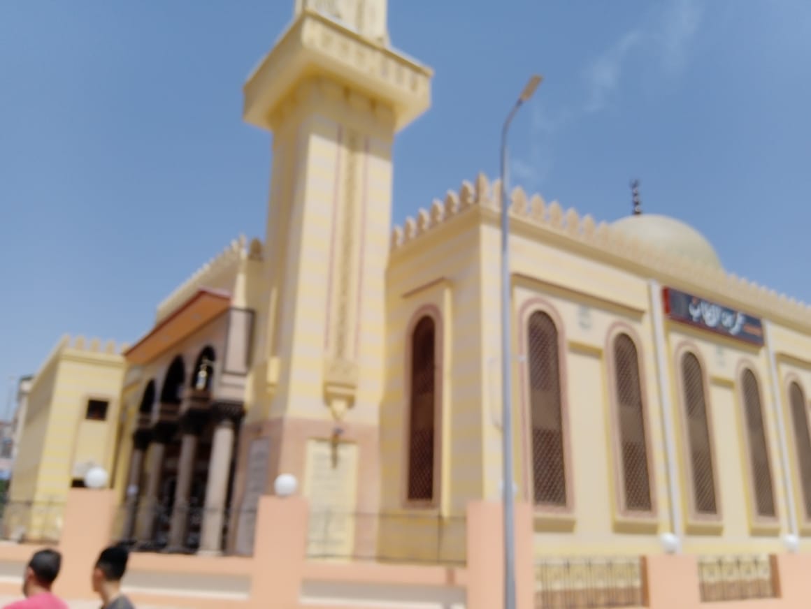 مسجد عمر بن الخطاب أكبر مساجد البحيرة (1)