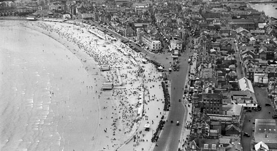 المتنزه والشاطئ ، ويموث ، 1932
