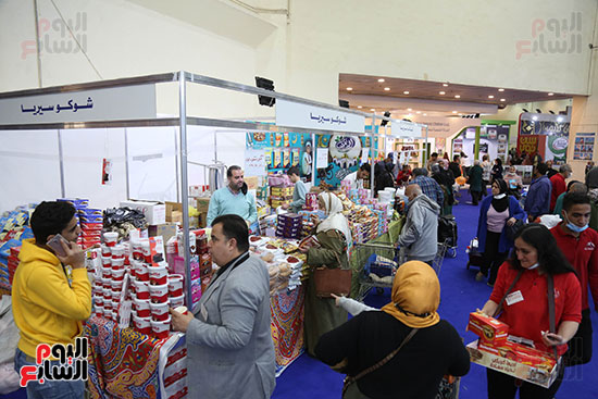 اقبال المواطنين على المعرض اقبال المواطنين على المعرض
