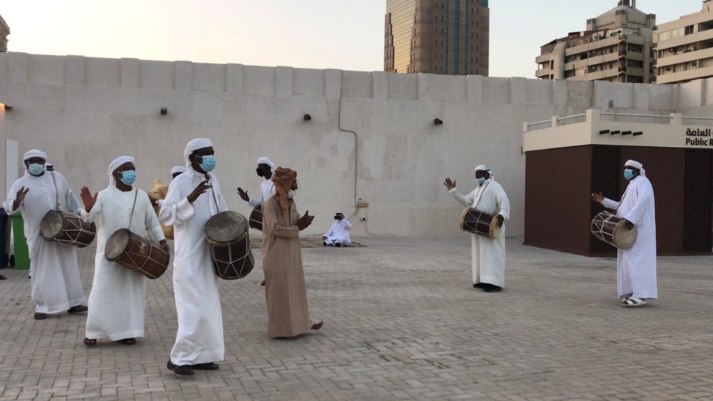 فنون شعبية اماراتية