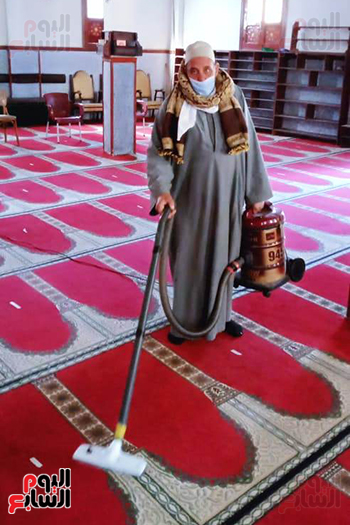 مديرية-أوقاف-الشرقية-تقوم-بحملة-موسعة--لنظافة-المساجد-وتعقيمها-لاستقبال-شهر-رمضان-المبارك-(2)