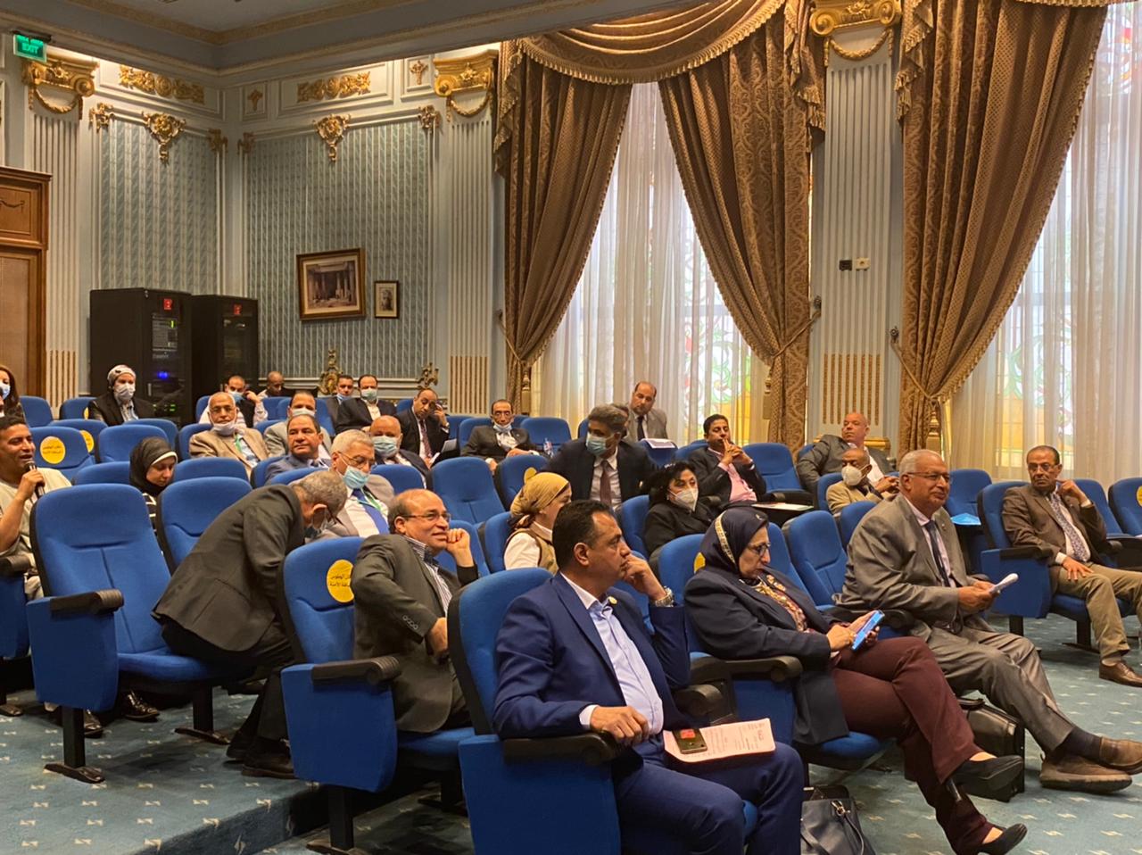 محافظ الدقهلية للنواب (4)