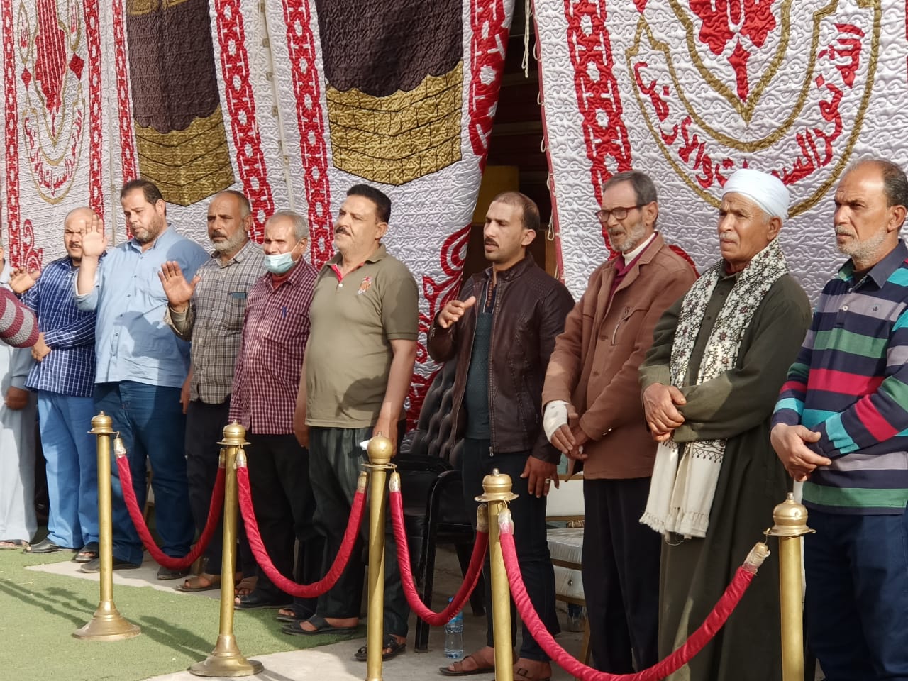 تلقى العزاء تلقى العزاء