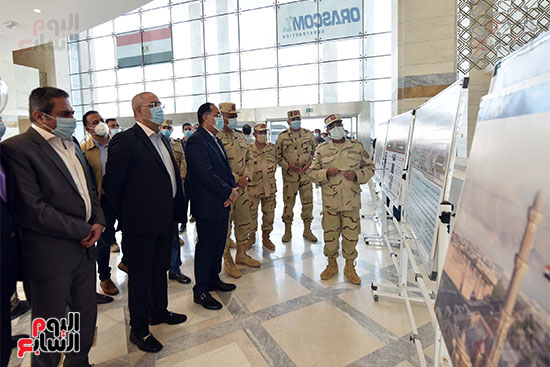 رئيس الوزراء يتفقد العاصمة الإدارية الجدية رئيس الوزراء يتفقد العاصمة الإدارية الجدية