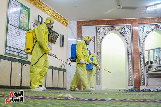 جانب من تعقيم مساجد الأسمرات استعدادا لشهر رمضان جانب من تعقيم مساجد الأسمرات استعدادا لشهر رمضان
