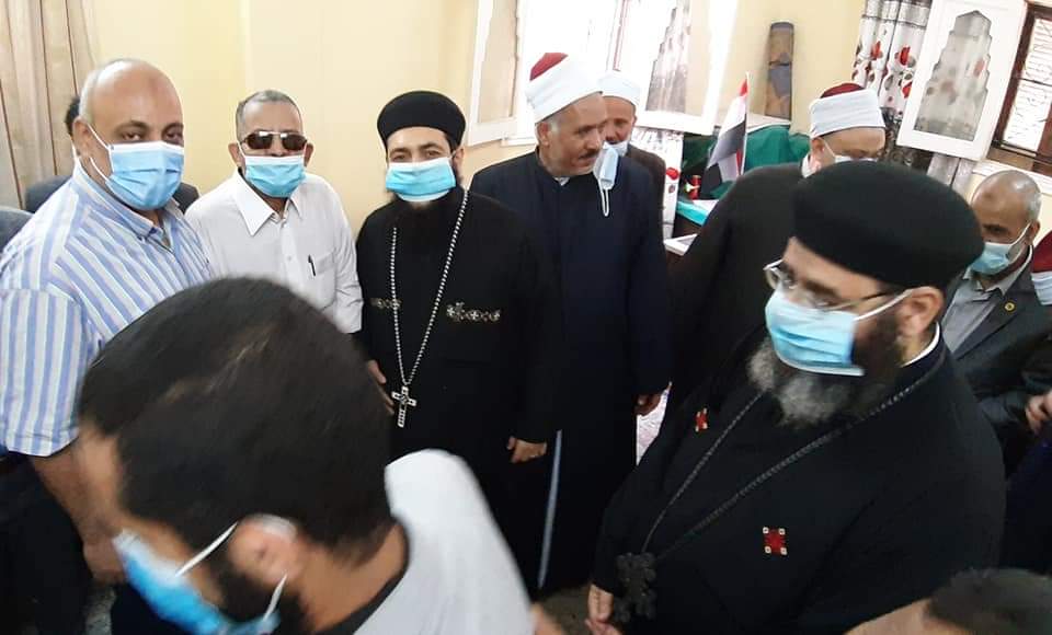 وفد من الكنيسة يشارك في إفتتاح مسجد دهيس سيدى أبى عمره (3)