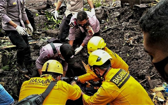 عمليات الإنقاذ في إندونيسيا