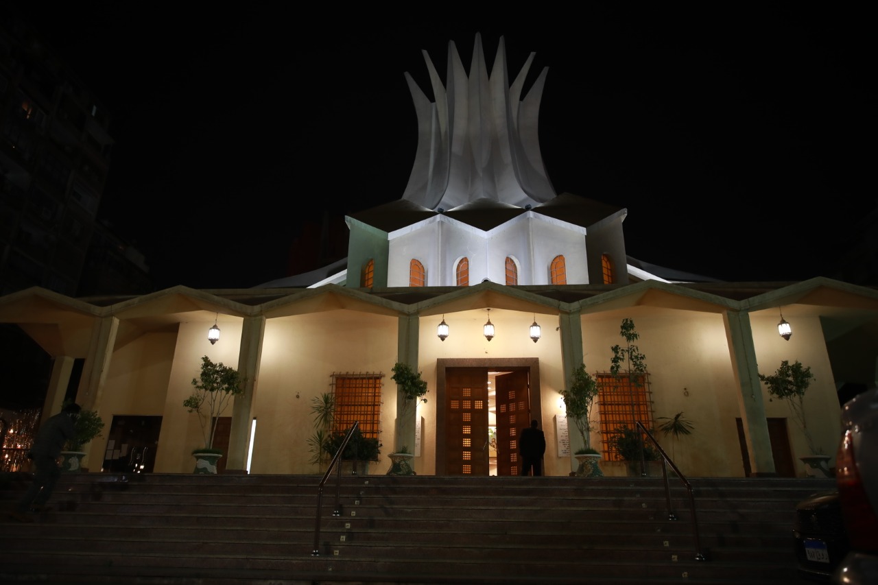 الكاتدرائية تتزين بالأضواء احتفالا بعيد القيامة المجيد‎