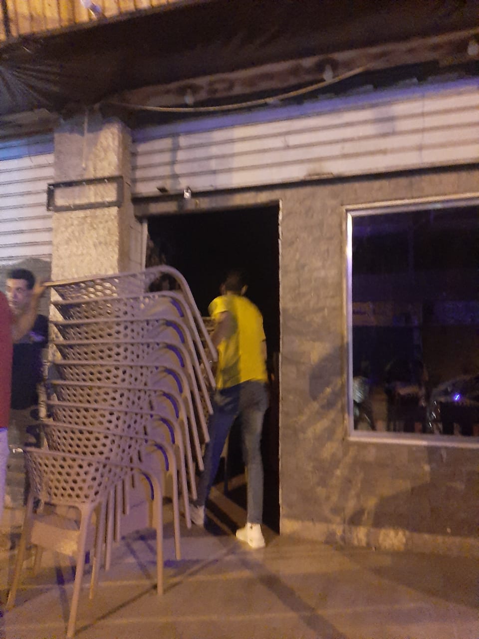 حملات أحياء الجيزة على المقاهى والمحال حملات أحياء الجيزة على المقاهى والمحال