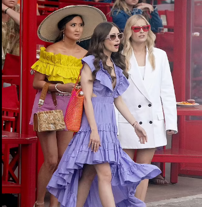 ليلي تعود لتصوير Emily In Paris