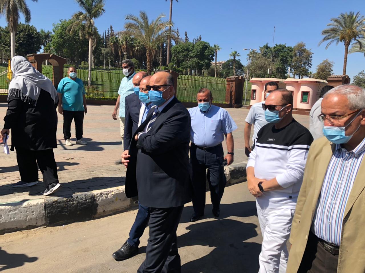 محافظ القاهرة يتفقد الحدائق والمتنزهات