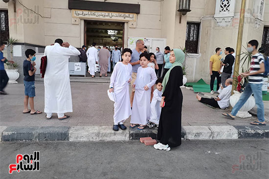 احتفالات عيد الفطر المبارك من أمام مسجد أبو بكر الصديق بمساكن شيراتون (8)