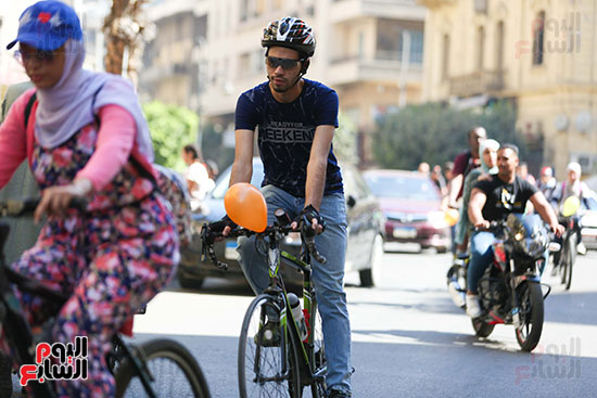 شباب يحتفلون بالعيد علي دراجتهم (11)