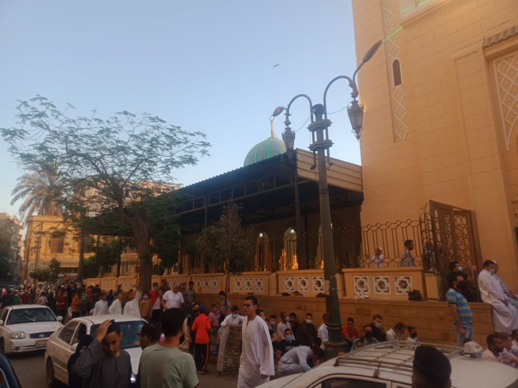 صلاة عيد الفطر من مسجد سيدى أحمد الفولى (2)