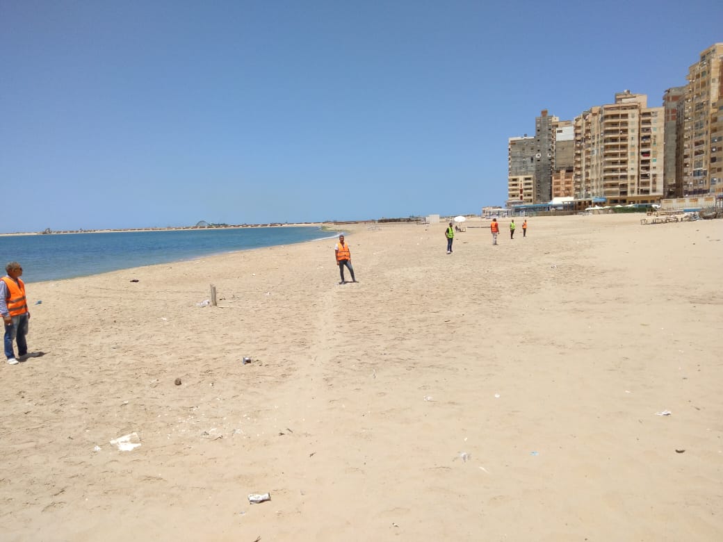 حملات السياحة و المصايف فى الإسكندرية للتأكد من غلق الشواطئ