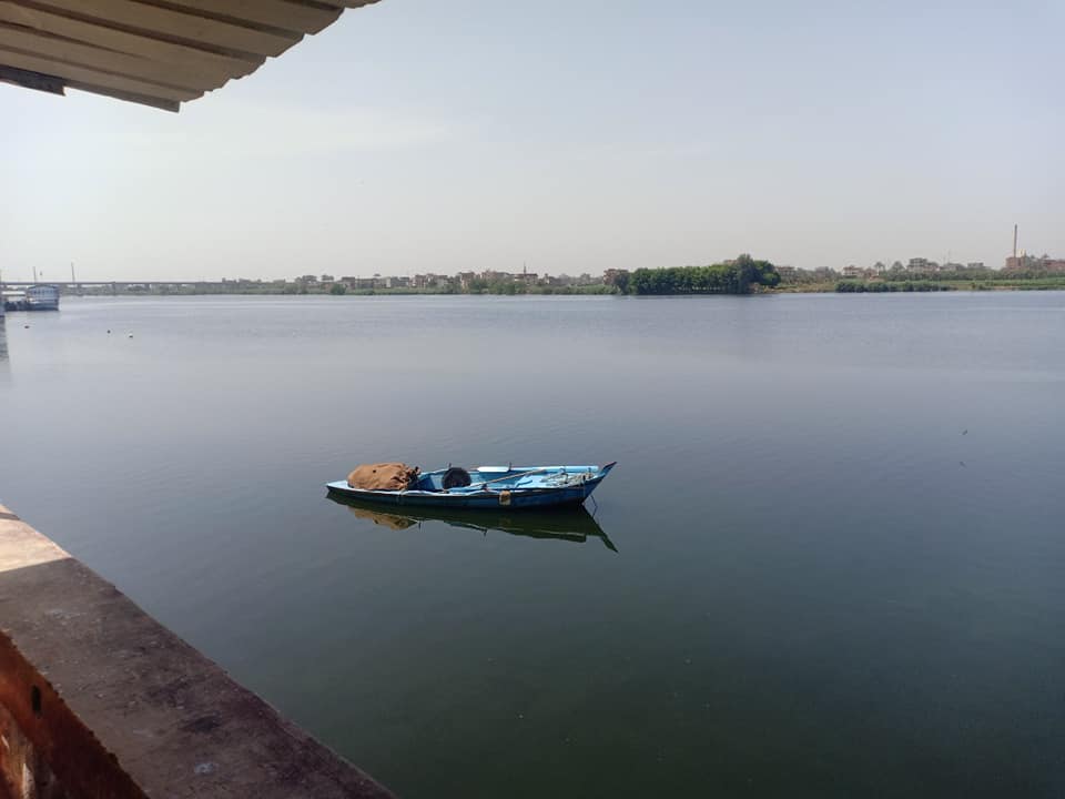 نهر النيل خالي من الرحلات النيلية