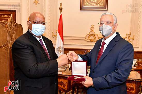 المستشار حنفى جبالى رئيس مجلس النواب ورئيس برلمان زيمبابوي جاكوب موديندا (6)