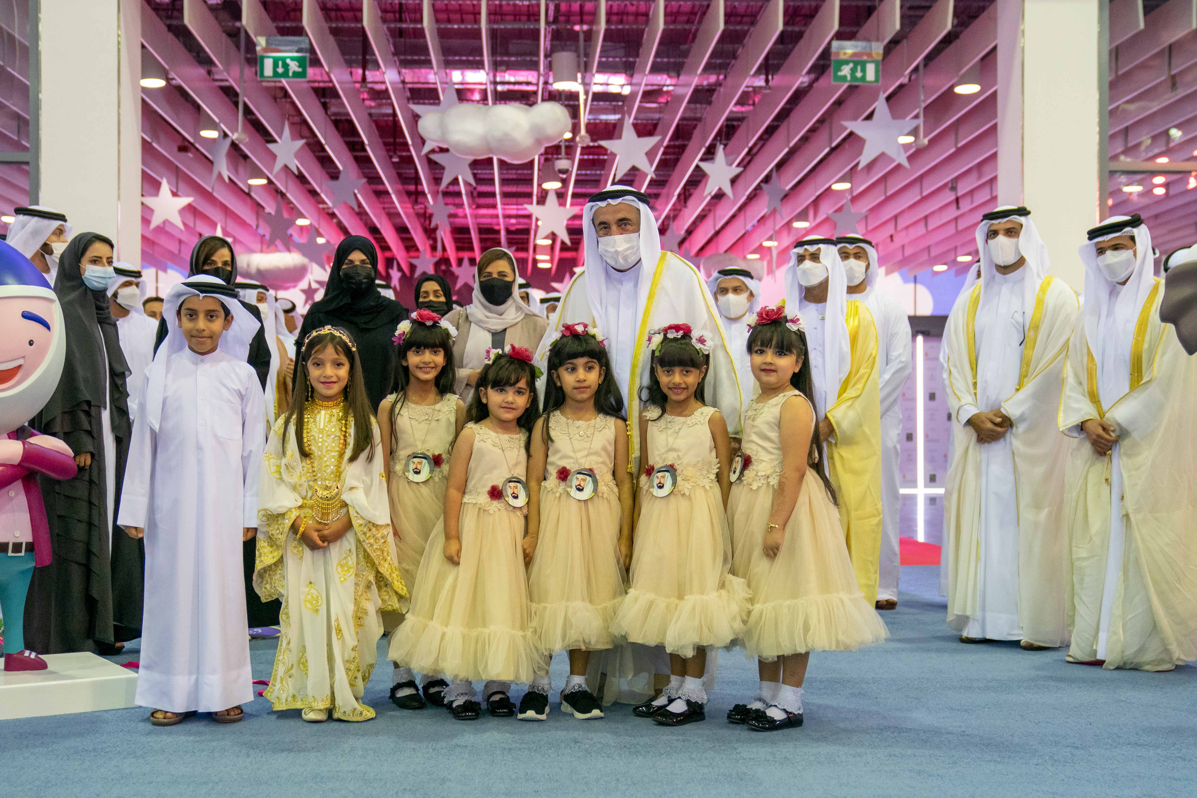 الشيخ الدكتور سلطان بن محمد القاسمى خلال افتتاح مهرجان الشارقة القرائى للطفل (5)