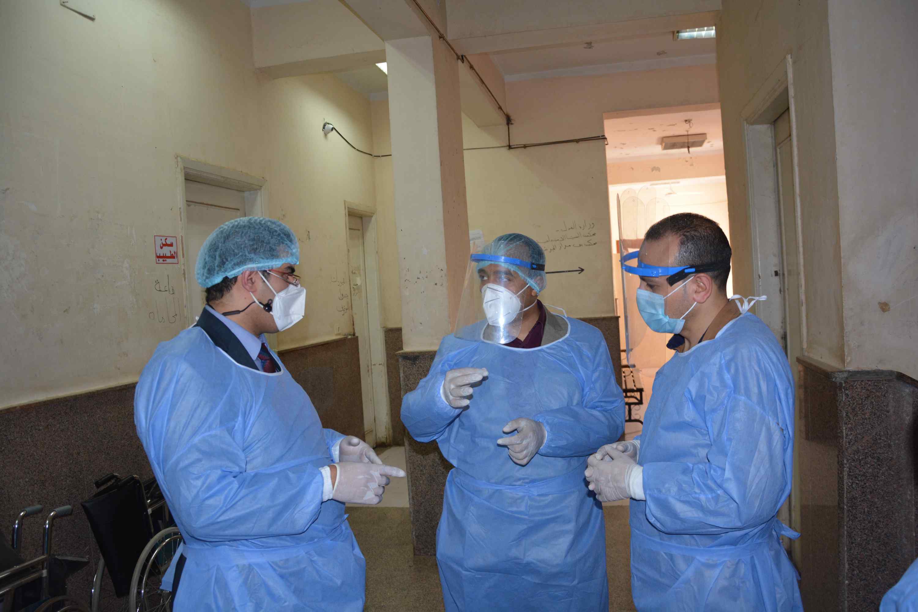 نائب محافظ المنيا يتابع الخدمة الصحية بمستشفى بنى مزار (7)