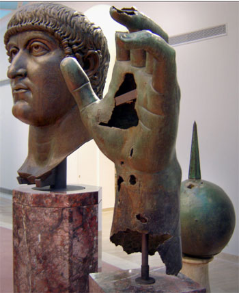 ترميم تمثال للإمبراطور قسطنطين الكبير (2)
