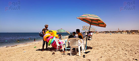 عودة-الحياة-للشواطئ-بمدينة-بورفؤاد