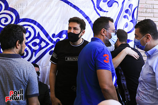 تشييع جثمان الفنان الكبير سمير غانم  (6)