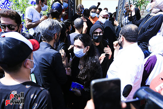 تشييع جثمان الفنان الكبير سمير غانم  (15)