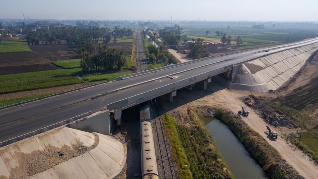 كوبري بمحور الشهيد باسم