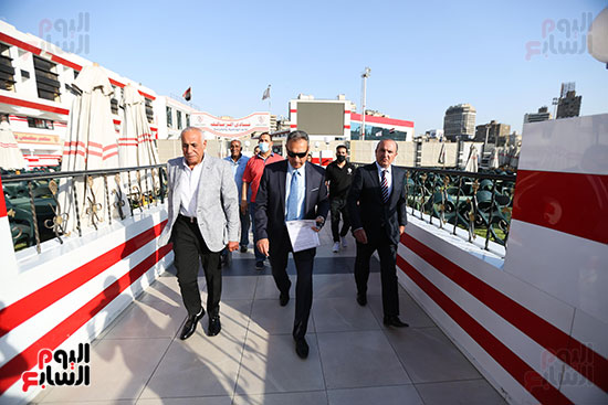 مع حسين لبيب، الرئيس الجديد للنادى (6)