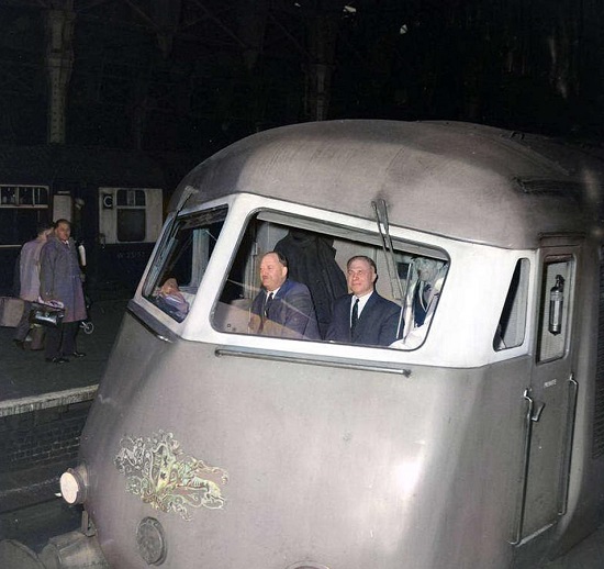 قطار تجريبي في لندن عام 1962