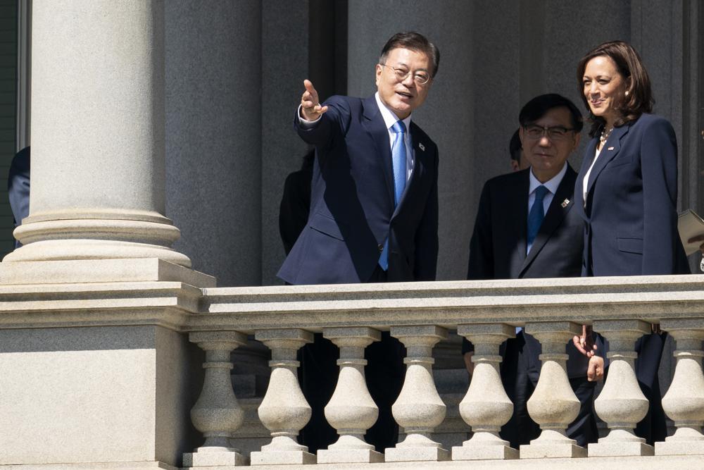 هاريس ورئيس كوريا الكنوبية