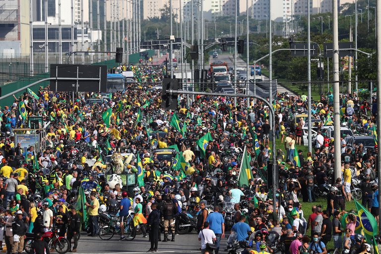 مظاهرات فى البرازيل بالدراجات النارية