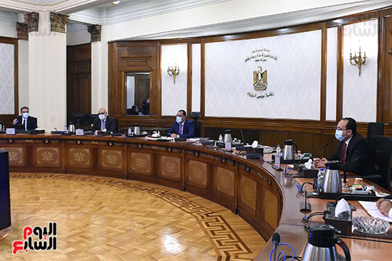 رئيس الوزراء يواصل اجتماعاته بشأن تطوير منطقة الفسطاط التاريخية (10)