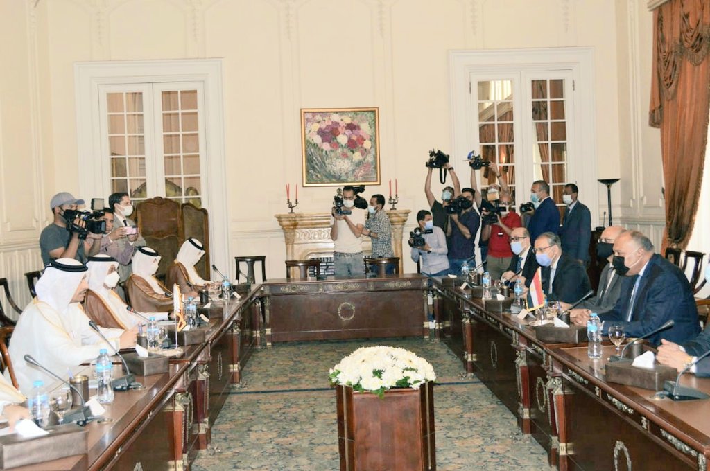 جلسة المباحثات الوزارية الرسمية بين وزيري خارجية مصر وقطر