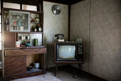 تليفزيون قديم (2)