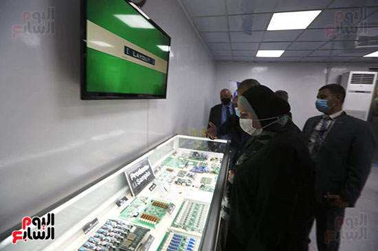 افتتاح مصنع إلكترونيات الهيئة العربية للتصنيع (21)