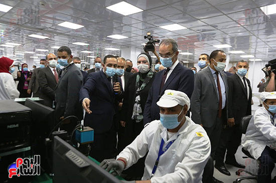  افتتاح مصنع إلكترونيات الهيئة العربية للتصنيع (16)