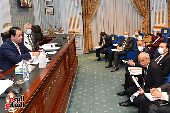 أجتماع لجنة النقل برئاسة النائب علاء عابد  (3)