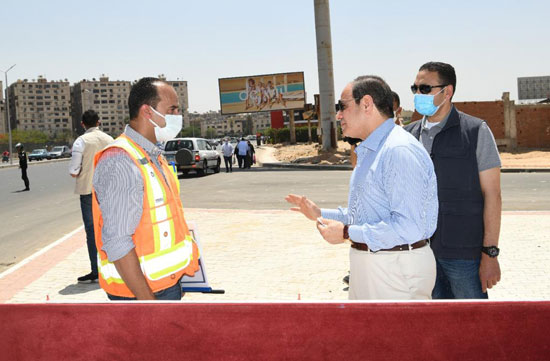 الرئيس-السيسى-يتفقد-أعمال-التطوير-فى-المحاور-المحيطة-بمطار-القاهرة-الدولى-(4)