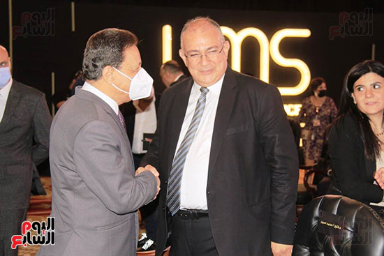 توافد إعلاميين وفنانين ورؤساء تحرير الصحف وشخصيات عامة فى مؤتمر المتحدة (1)