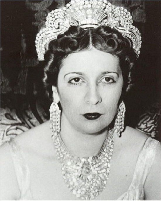 اعرف حكاية أشهر مجوهرات الملكة نازلى من الاختفاء للظهور (4)