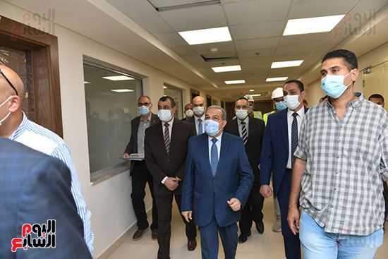 وزير الإنتاج الحربى يتفقد مبنى الوزارة فى العاصمة الإدارية الجديدة (2)