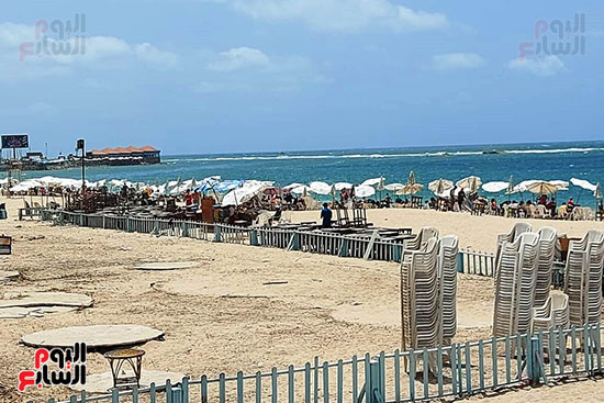 شواطىء-الإسكندرية-بعد-إعادة-فتحها-(11)