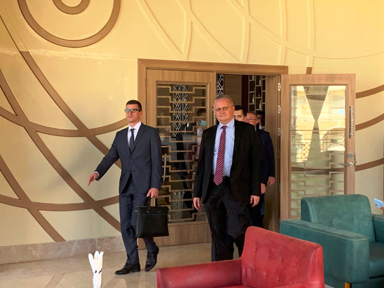 السفير الروسي بالقاهرة خلال زيارته للغردقة (4)