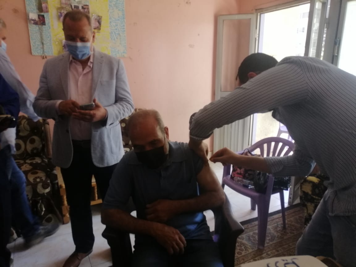 نزلاء الدار يتلقون اللقاح نزلاء الدار يتلقون اللقاح