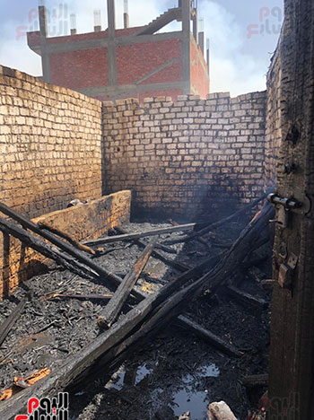 حريق هائل فى مصنع كتان بكفر العزيزية بالغربية (7)