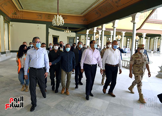 رئيس الوزراء يتابع ترميم قصر محمد على باشا  (30)
