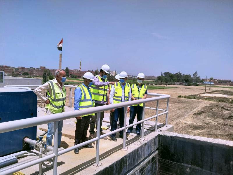 محافظ الشرقية يتابع أعمال إنشاء محطة صرف ديرب نجمع